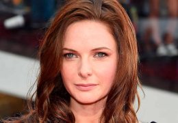 A Iluminada Rebecca Ferguson