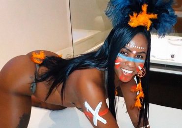 Bella Índia, a princesinha do porno