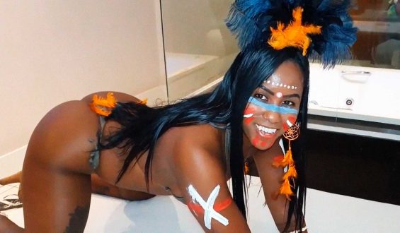 Bella Índia, a princesinha do porno