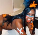 Bella Índia, a princesinha do porno